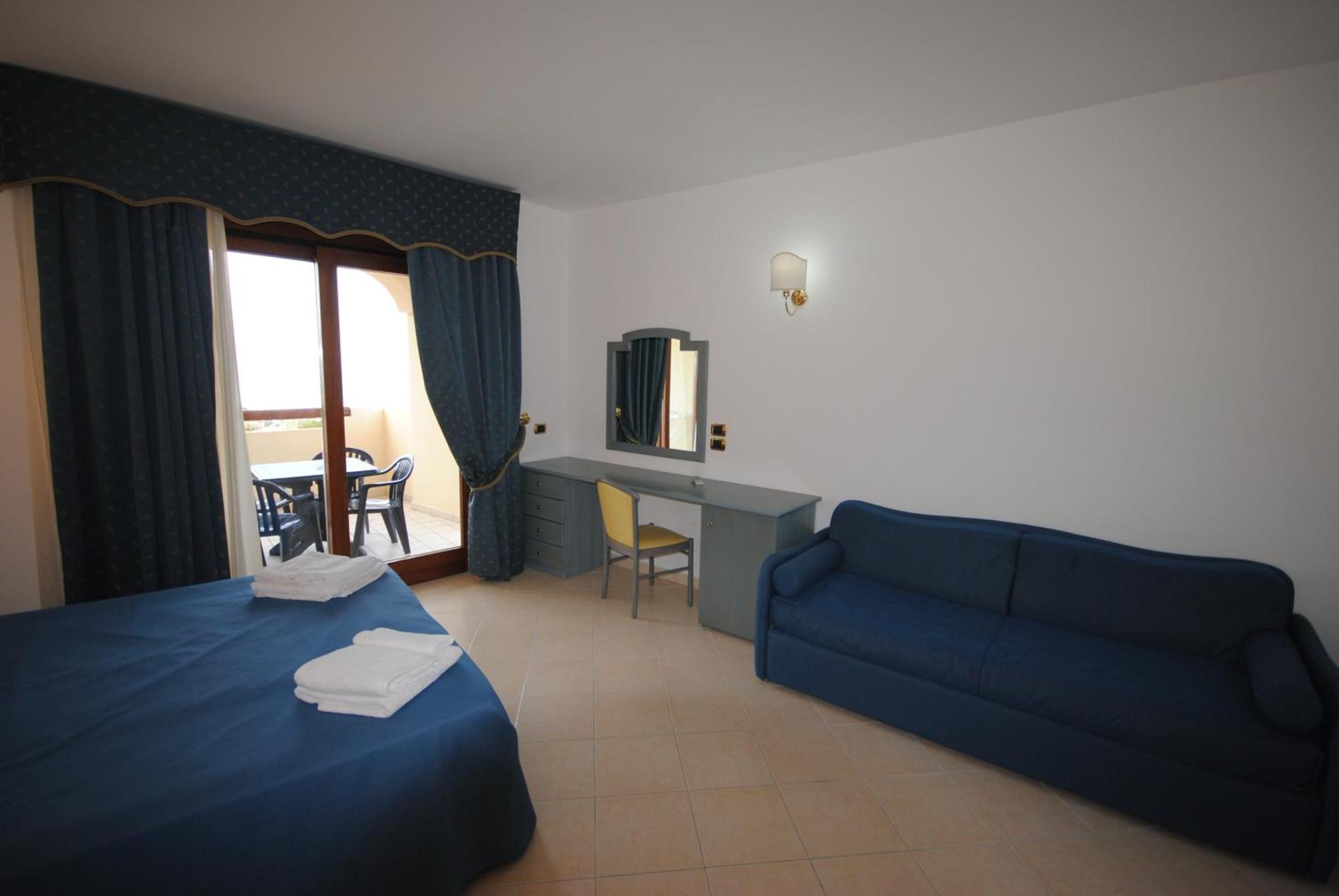 Hotel Scoglio Del Leone Zambrone Exterior photo